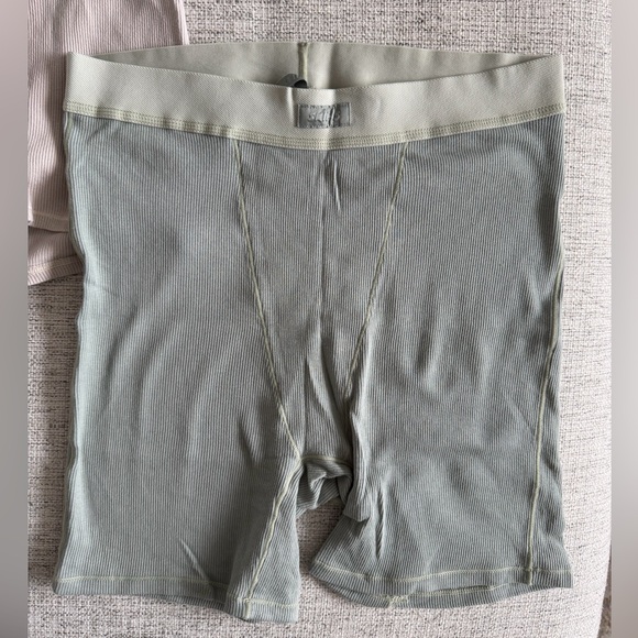 SKIMS Cotton Rib Boxer - Picture 3 of 7